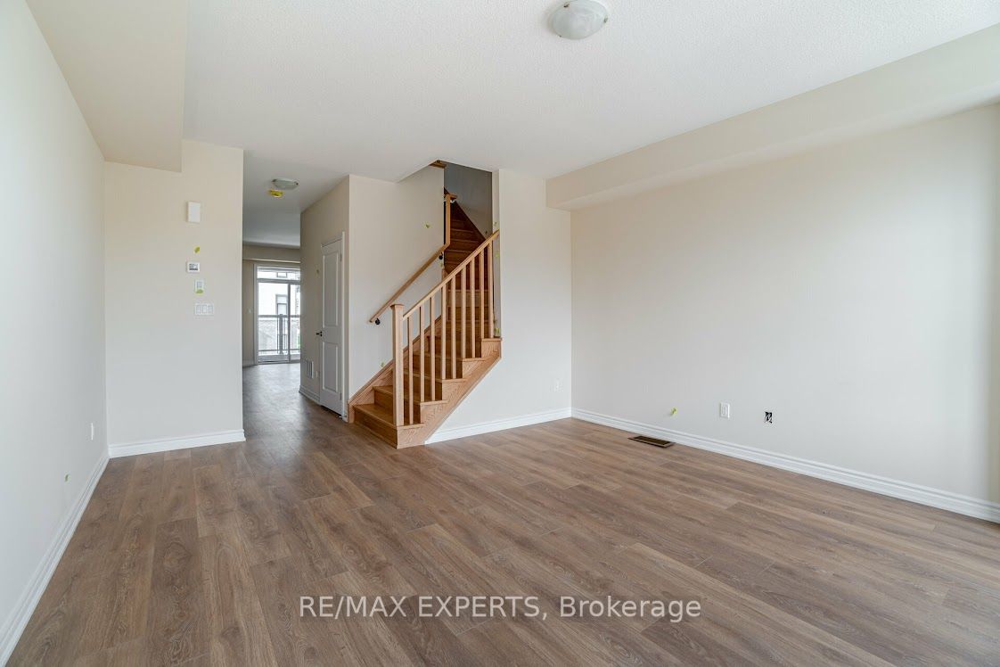 402 Okanagan Path Property Photo 9