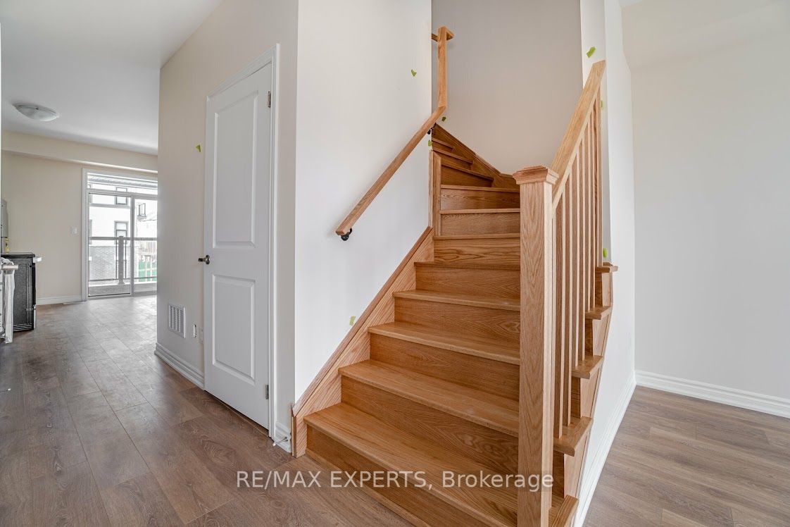 402 Okanagan Path Property Photo 10