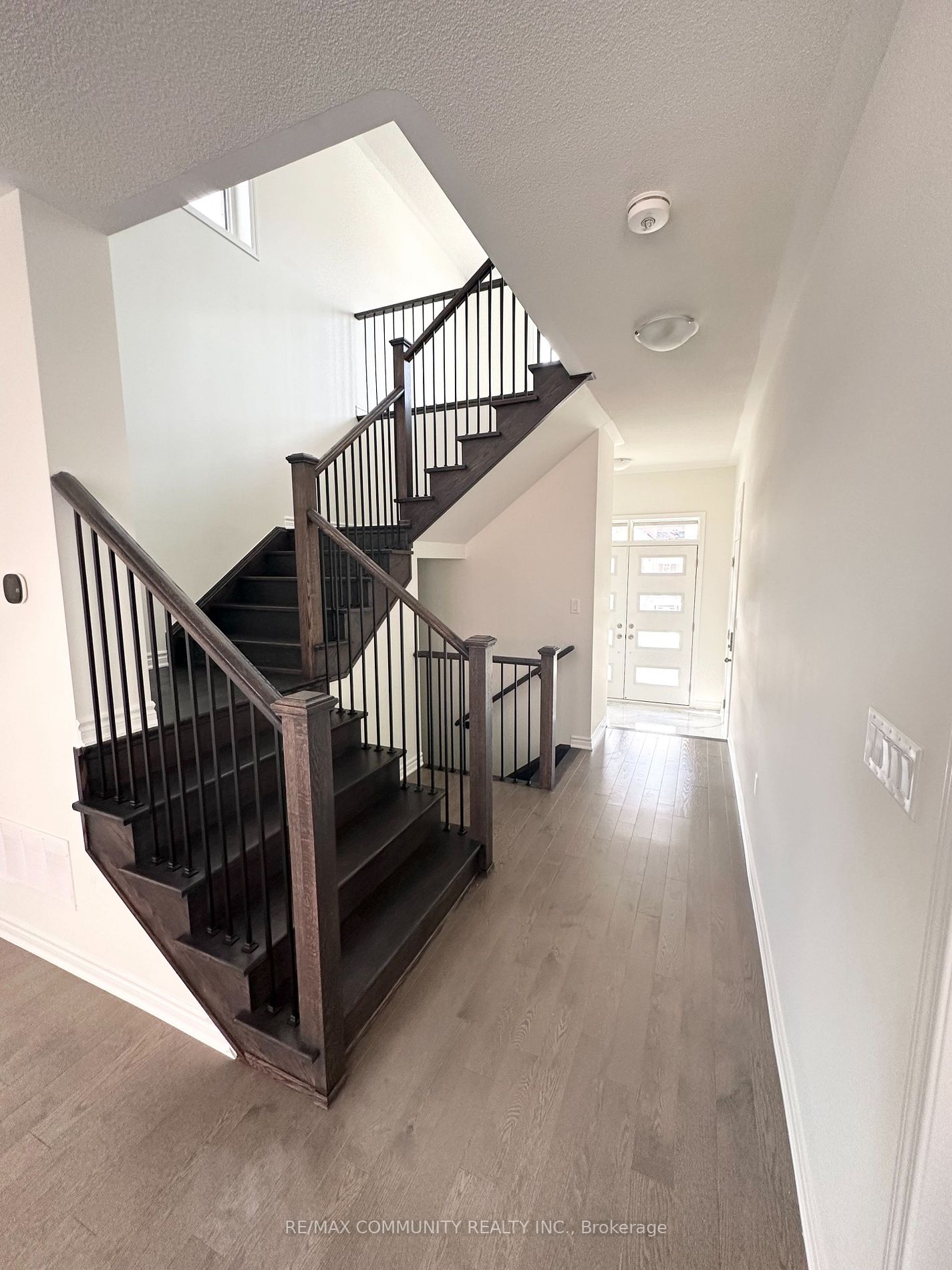 3023 Hollyberry Trl Property Photo 6