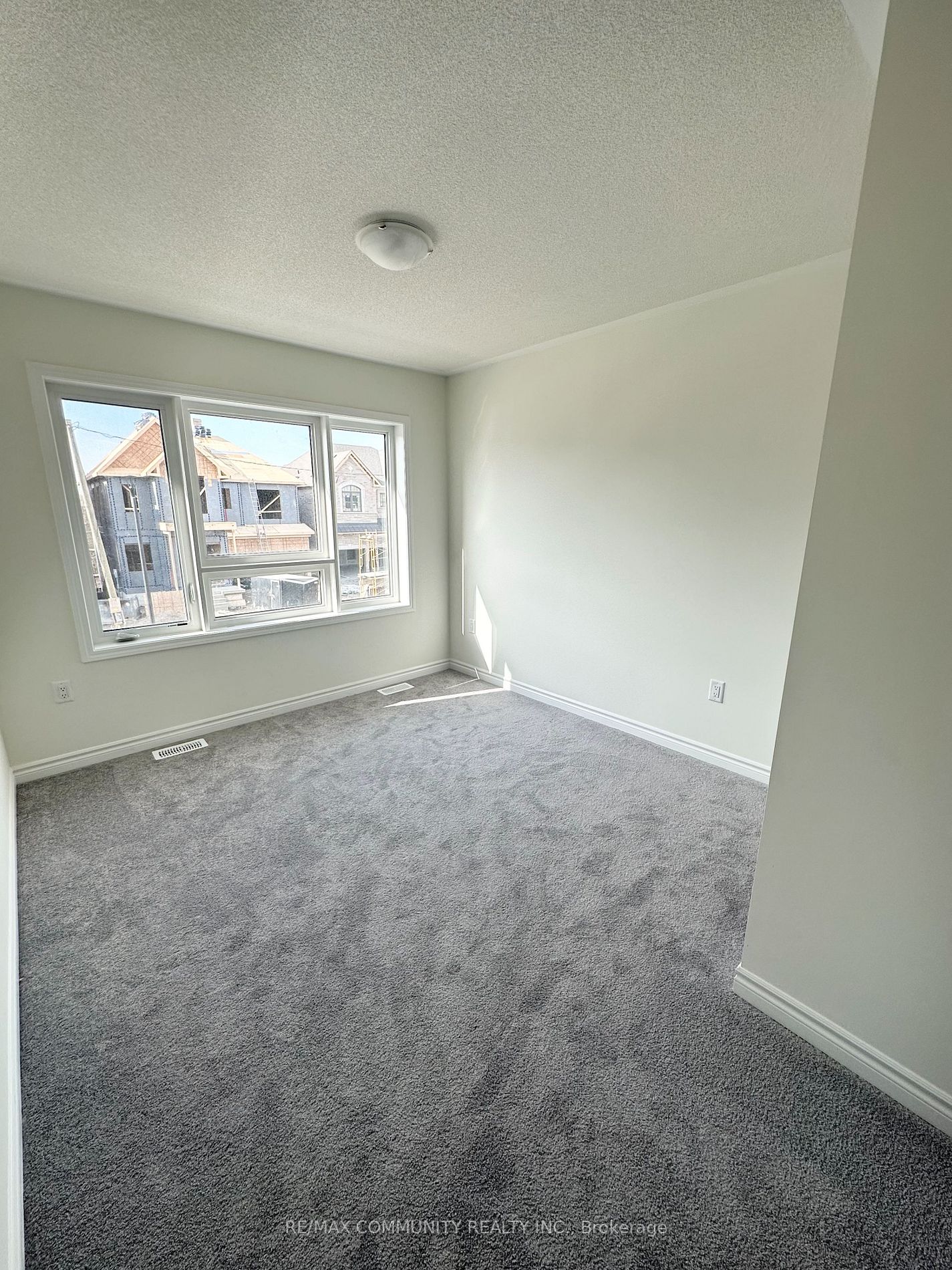 3023 Hollyberry Trl Property Photo 8