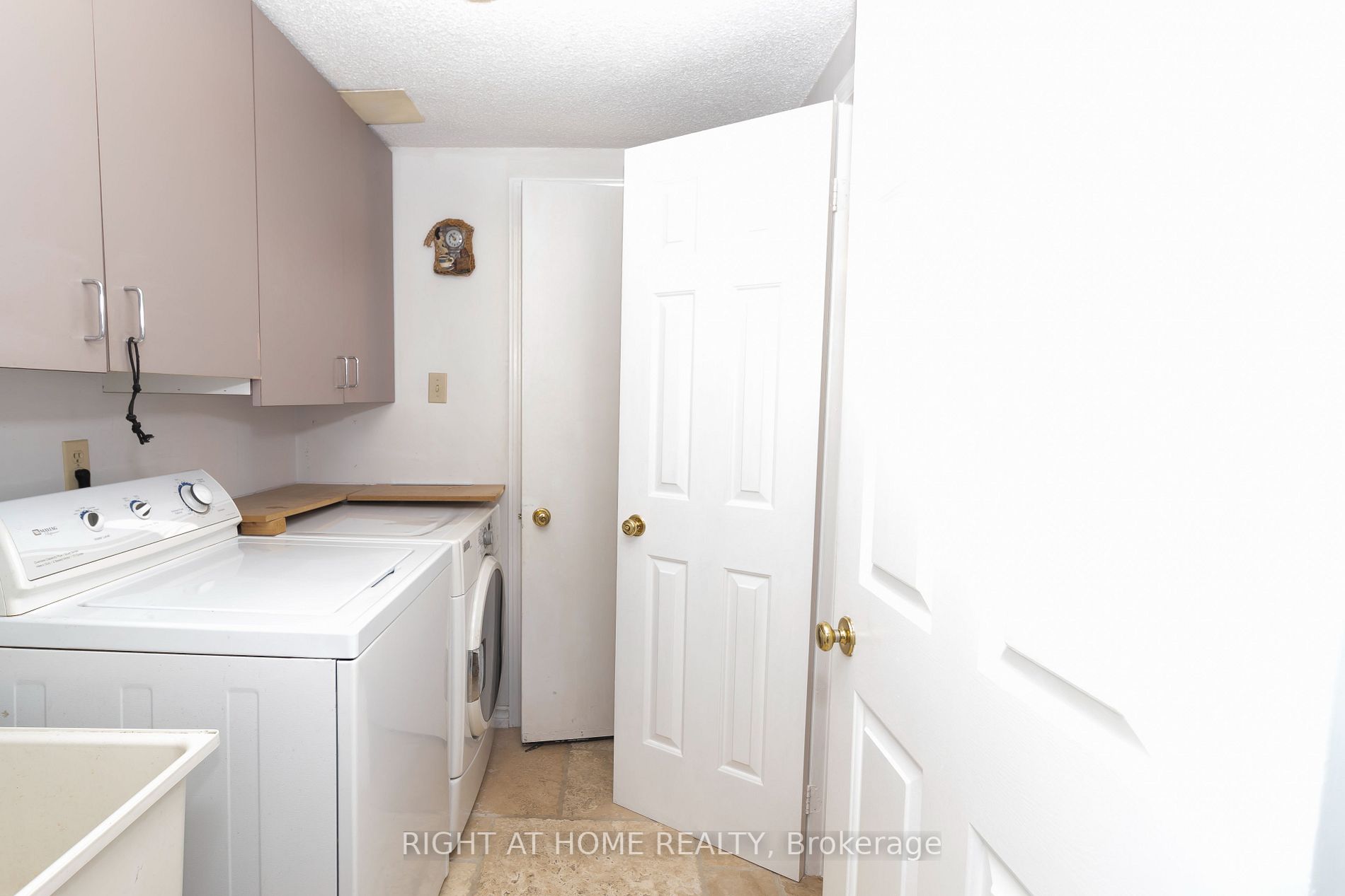51 Jason Dr Property Photo 6