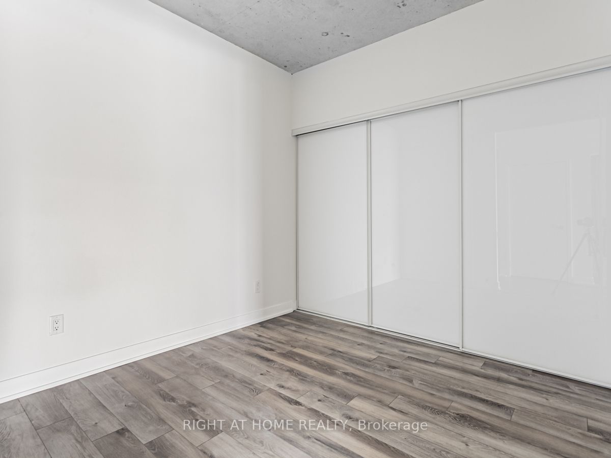 30 Baseball Pl 27 Property Photo 7
