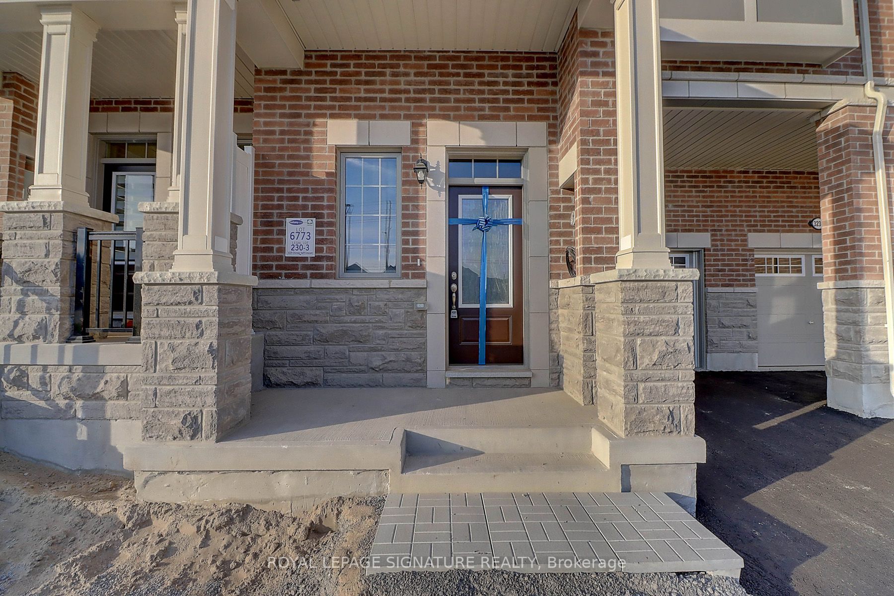 3229 Chimney Swift Cres Property Photo 3