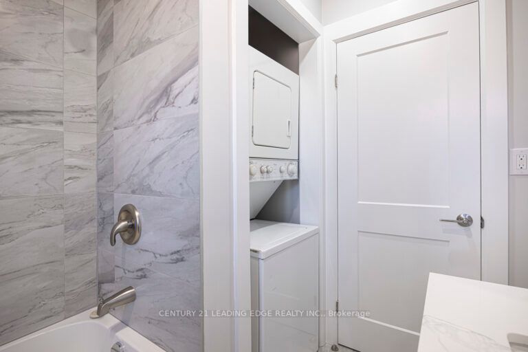 121 Hiscock Blvd Property Photo 15