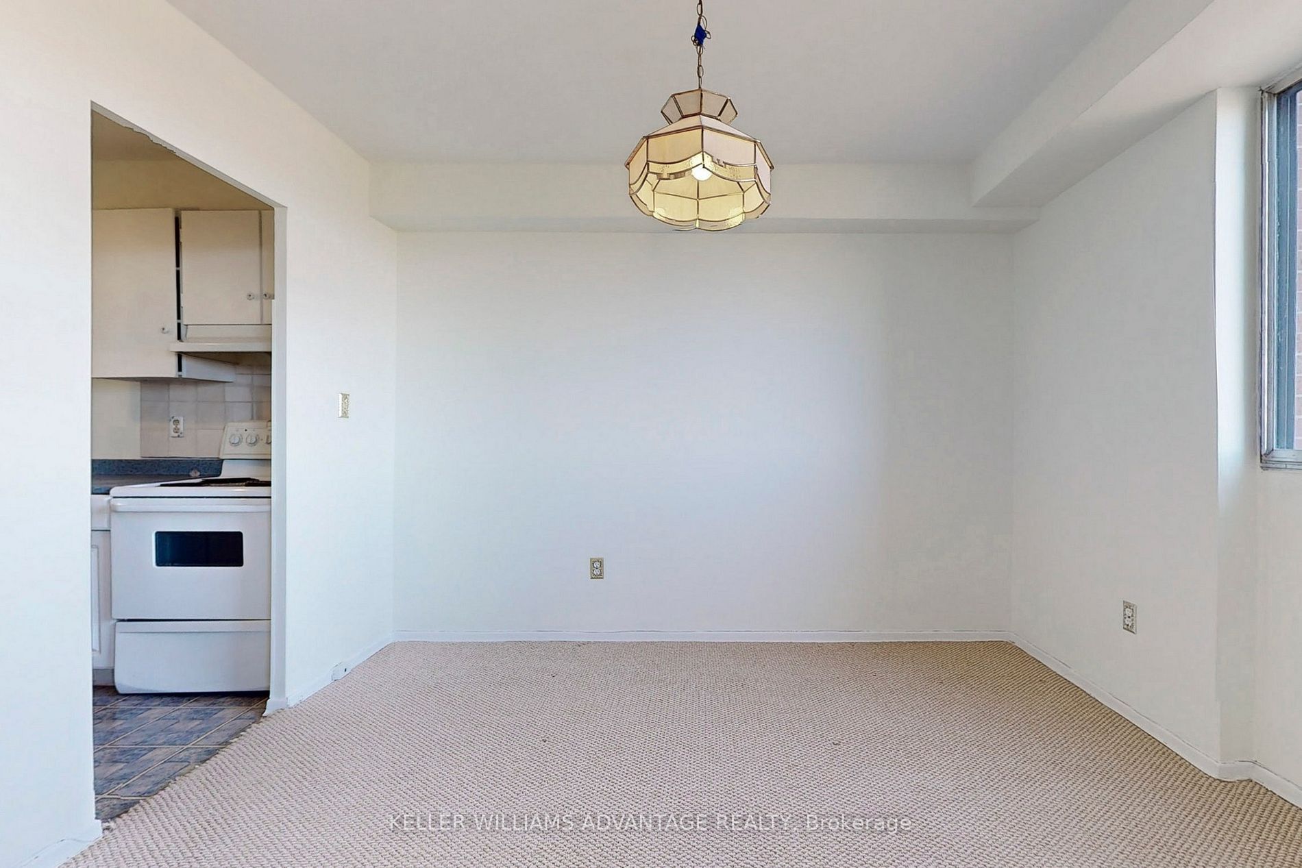 3 Massey Sq 8 Property Photo 9