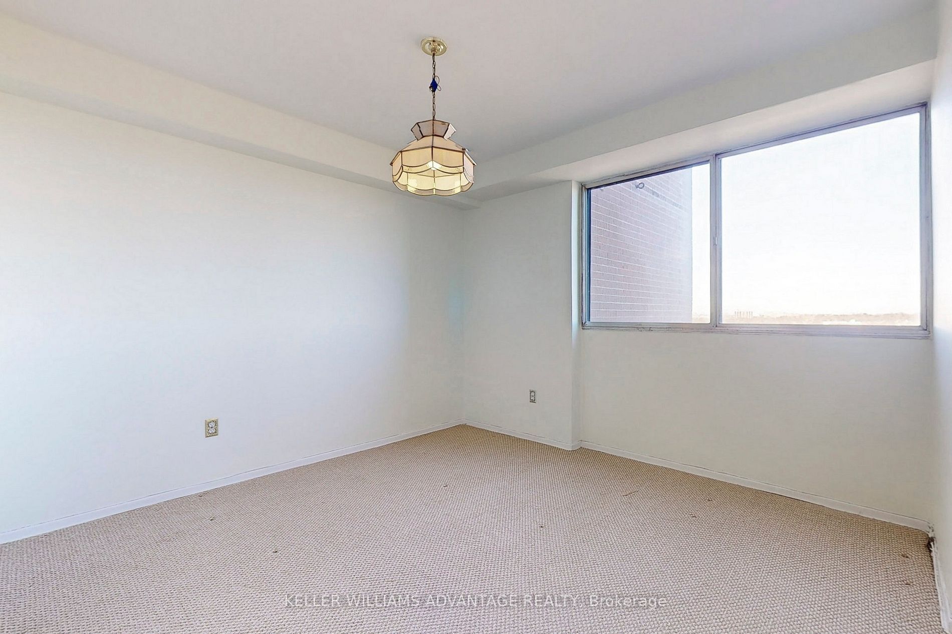 3 Massey Sq 8 Property Photo 10