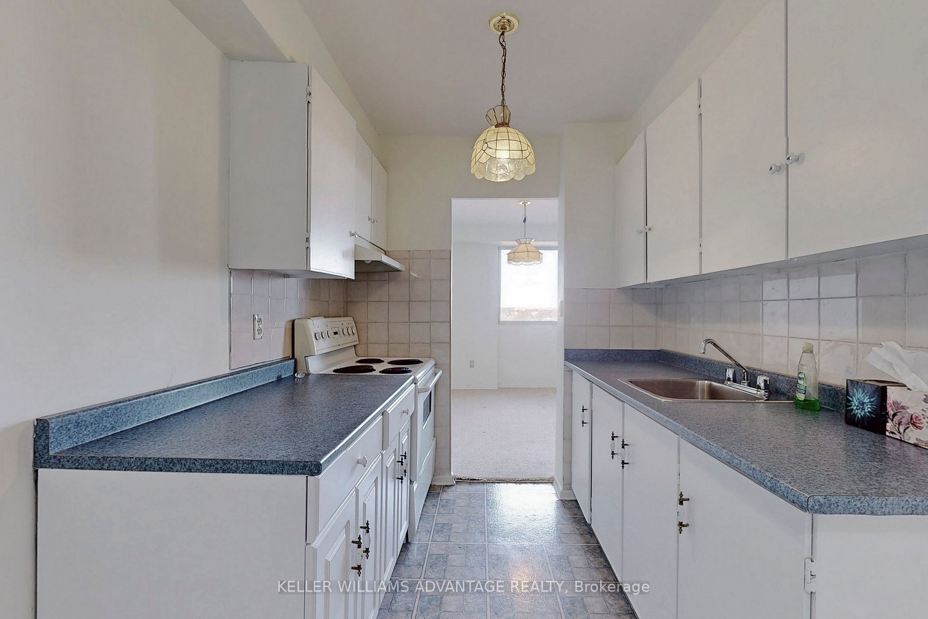 3 Massey Sq 8 Property Photo 13
