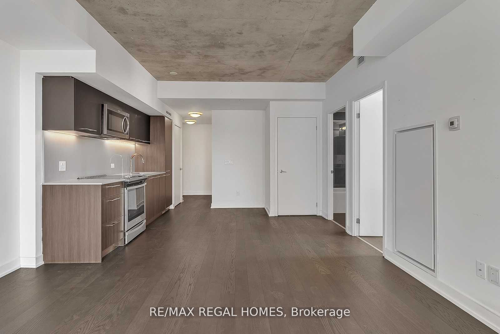 30 Baseball Pl Property Photo 3