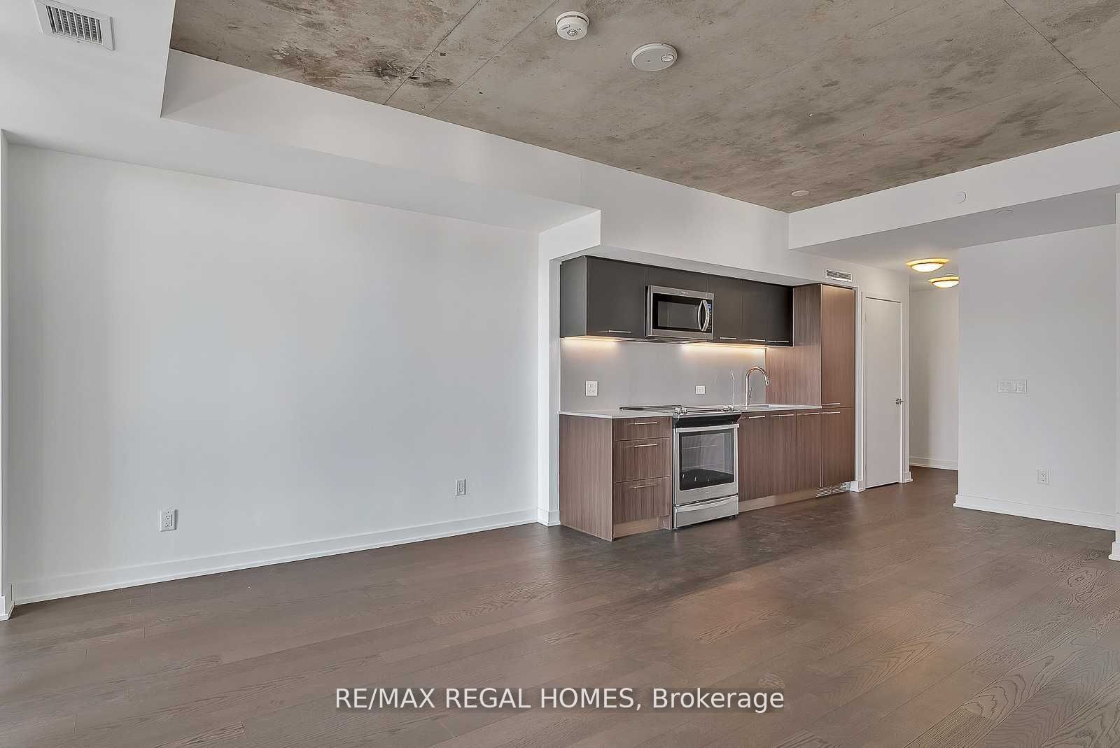 30 Baseball Pl Property Photo 4