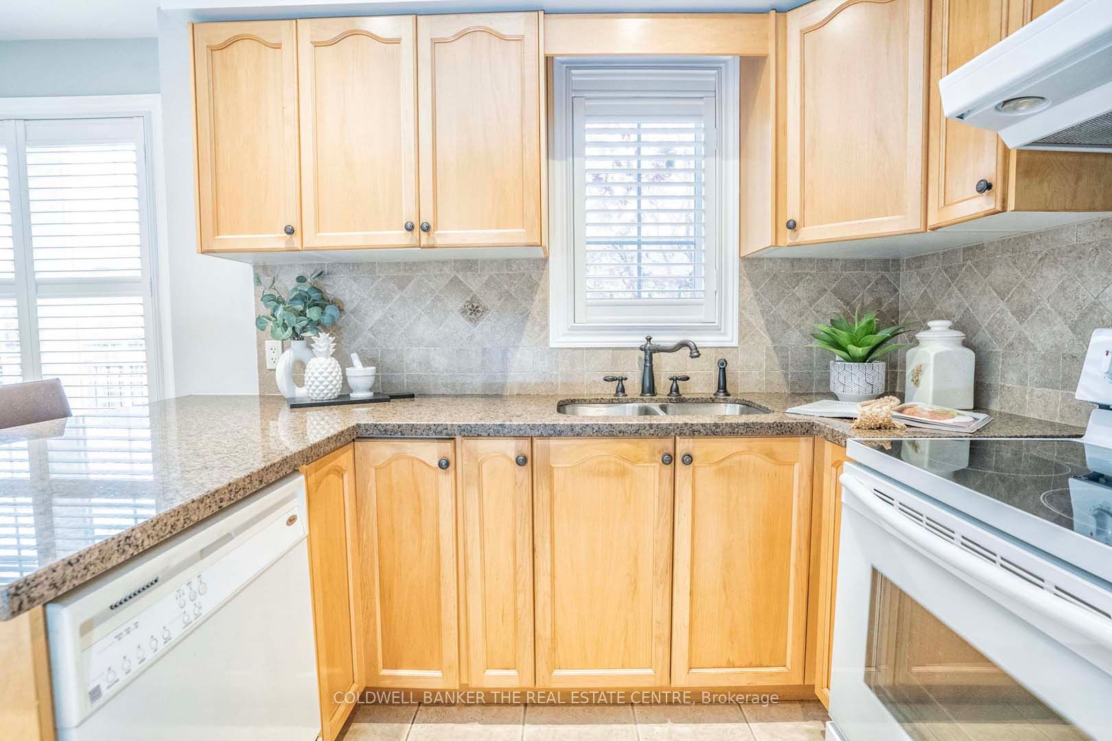 174 Dooley Cres N Property Photo 10