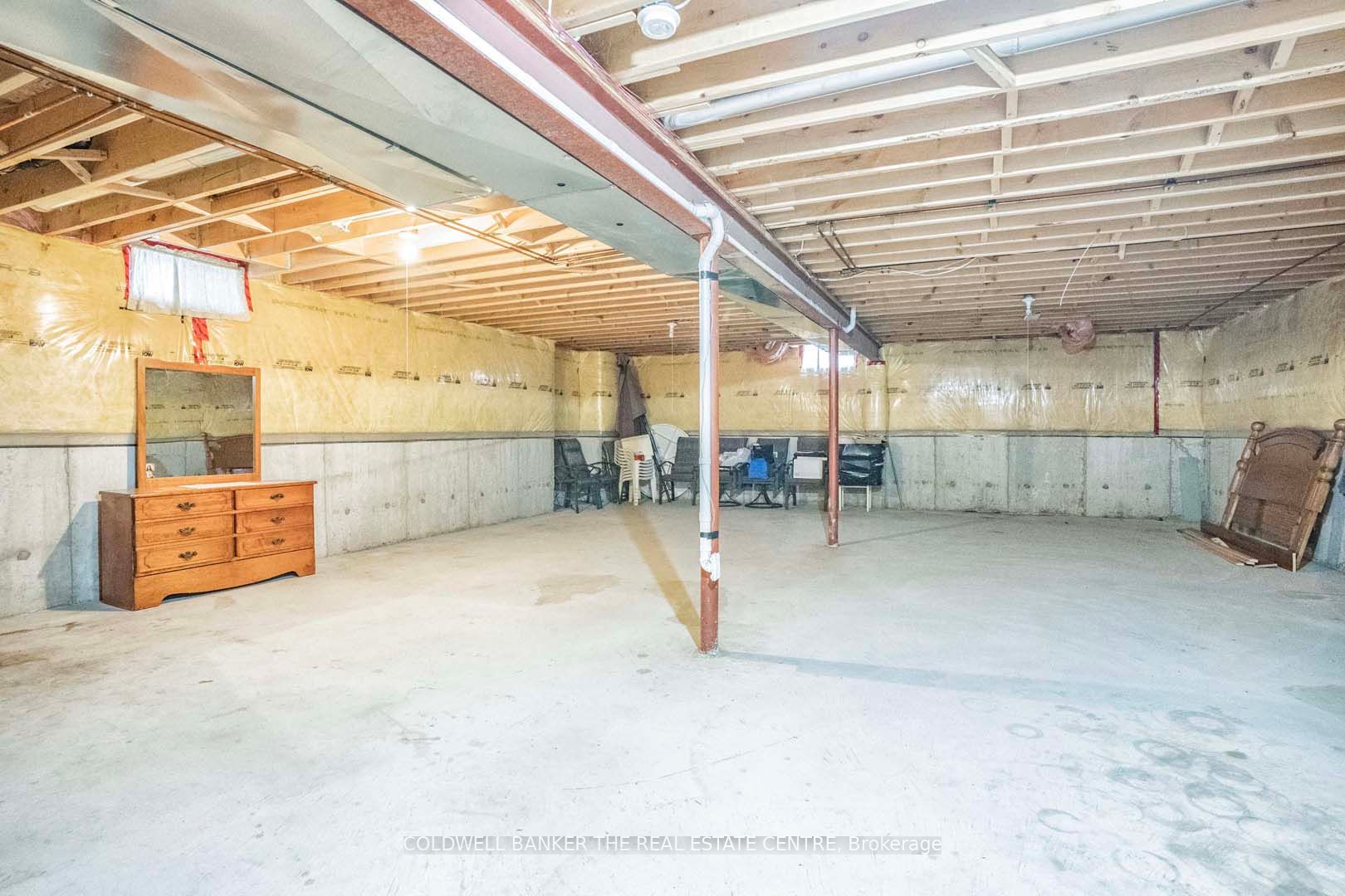 174 Dooley Cres N Property Photo 19