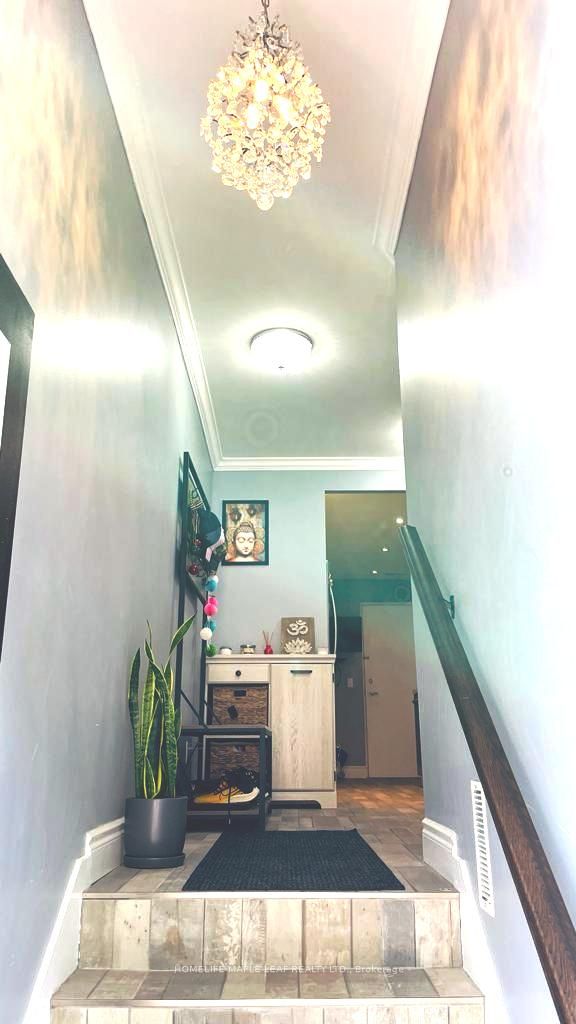 1400 The Esplanade N 815 Property Photo 3