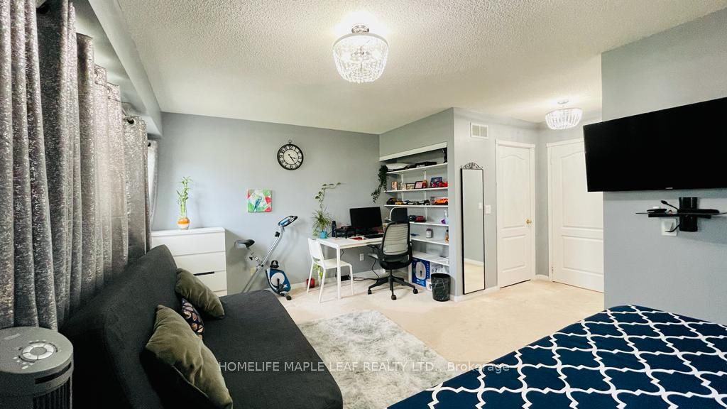 1400 The Esplanade N 815 Property Photo 24