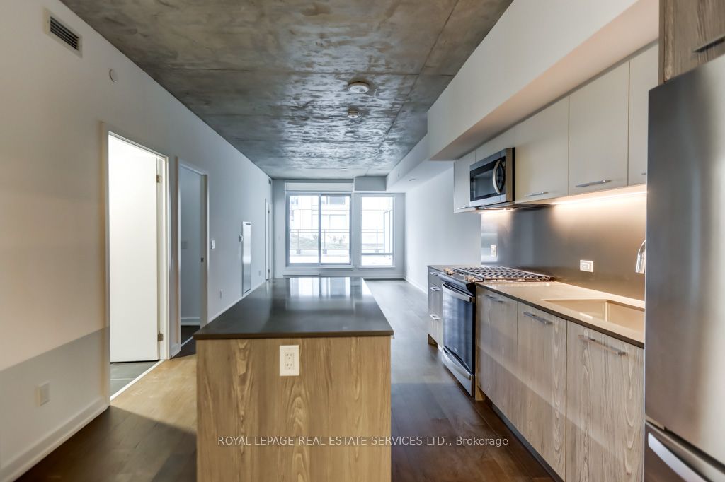 45 Baseball Pl 10 Property Photo 8