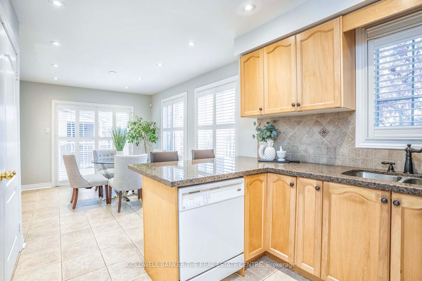 174 Dooley Cres N Property Photo 8