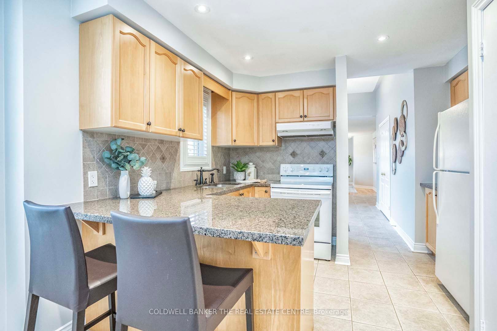 174 Dooley Cres N Property Photo 11