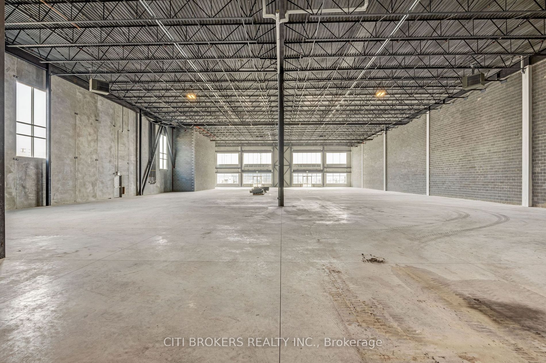 1440 Victoria St E Property Photo 5