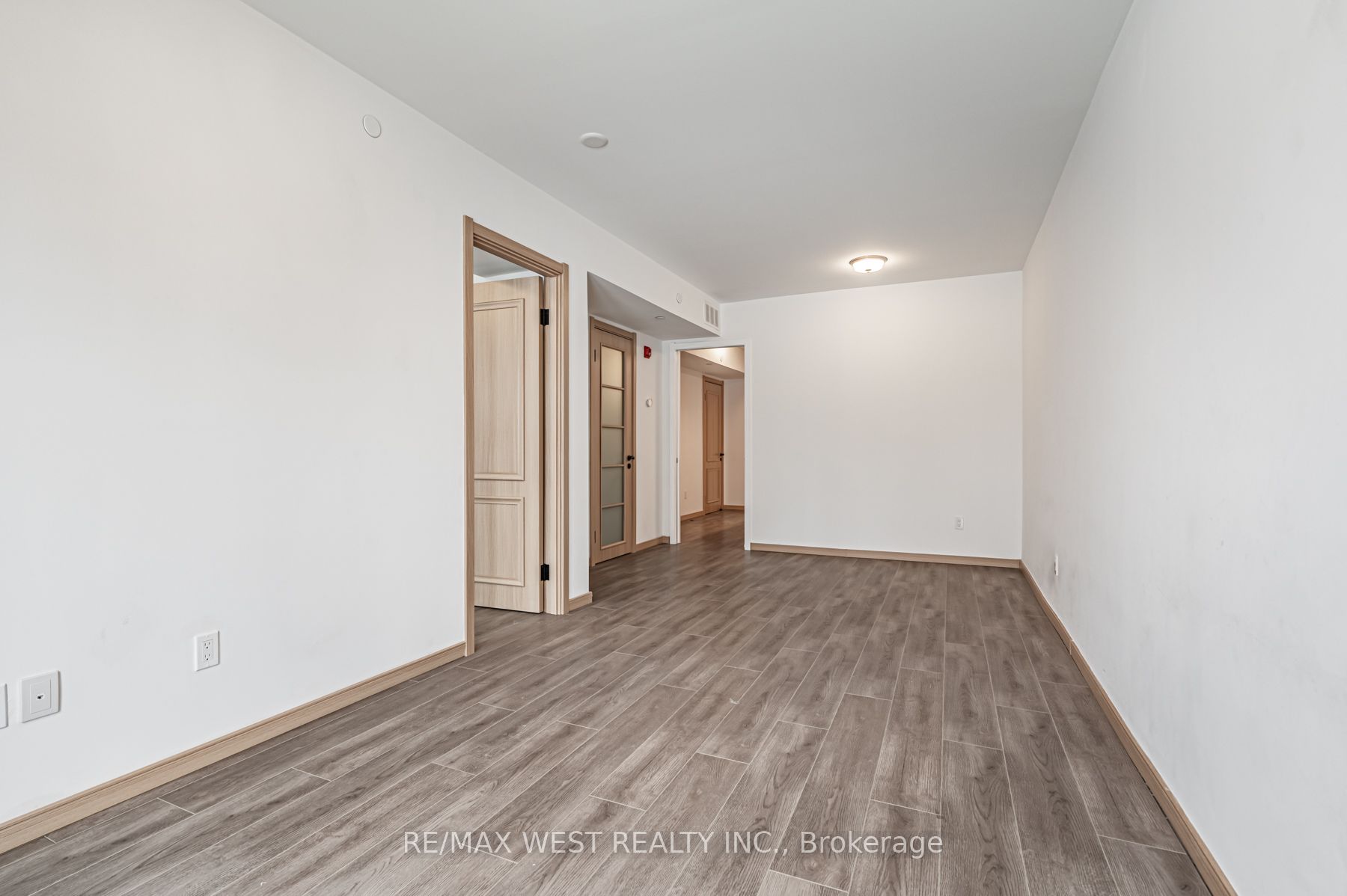 3453 Victoria Park Ave 108 Property Photo 6