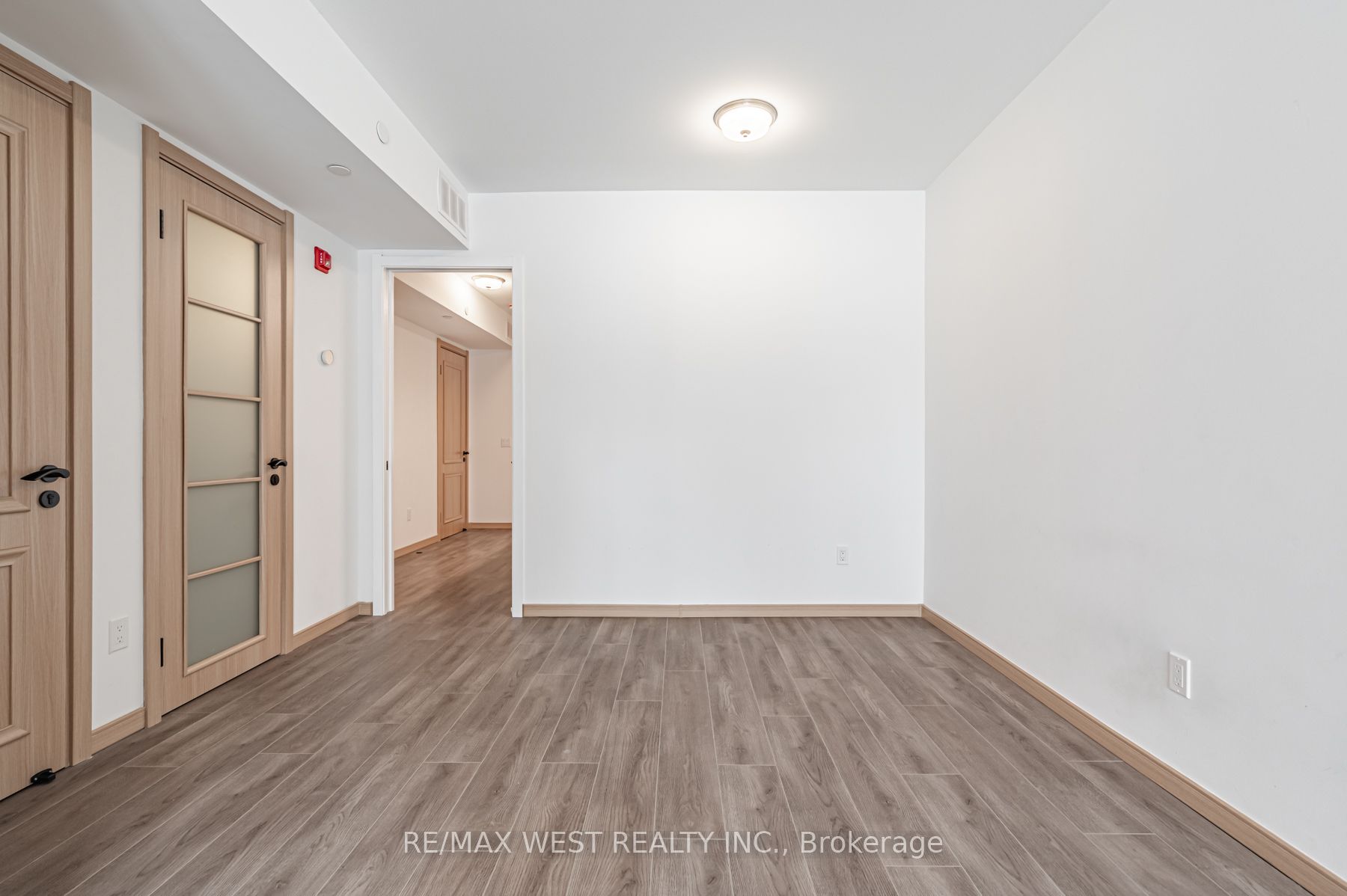 3453 Victoria Park Ave 108 Property Photo 7
