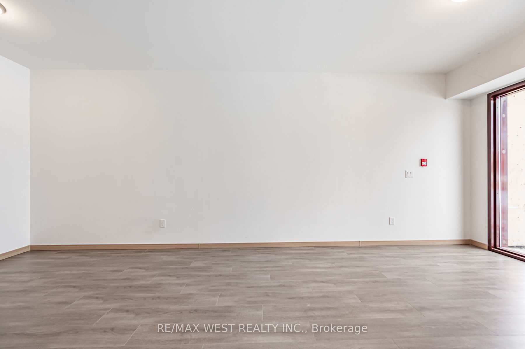 3453 Victoria Park Ave 108 Property Photo 12
