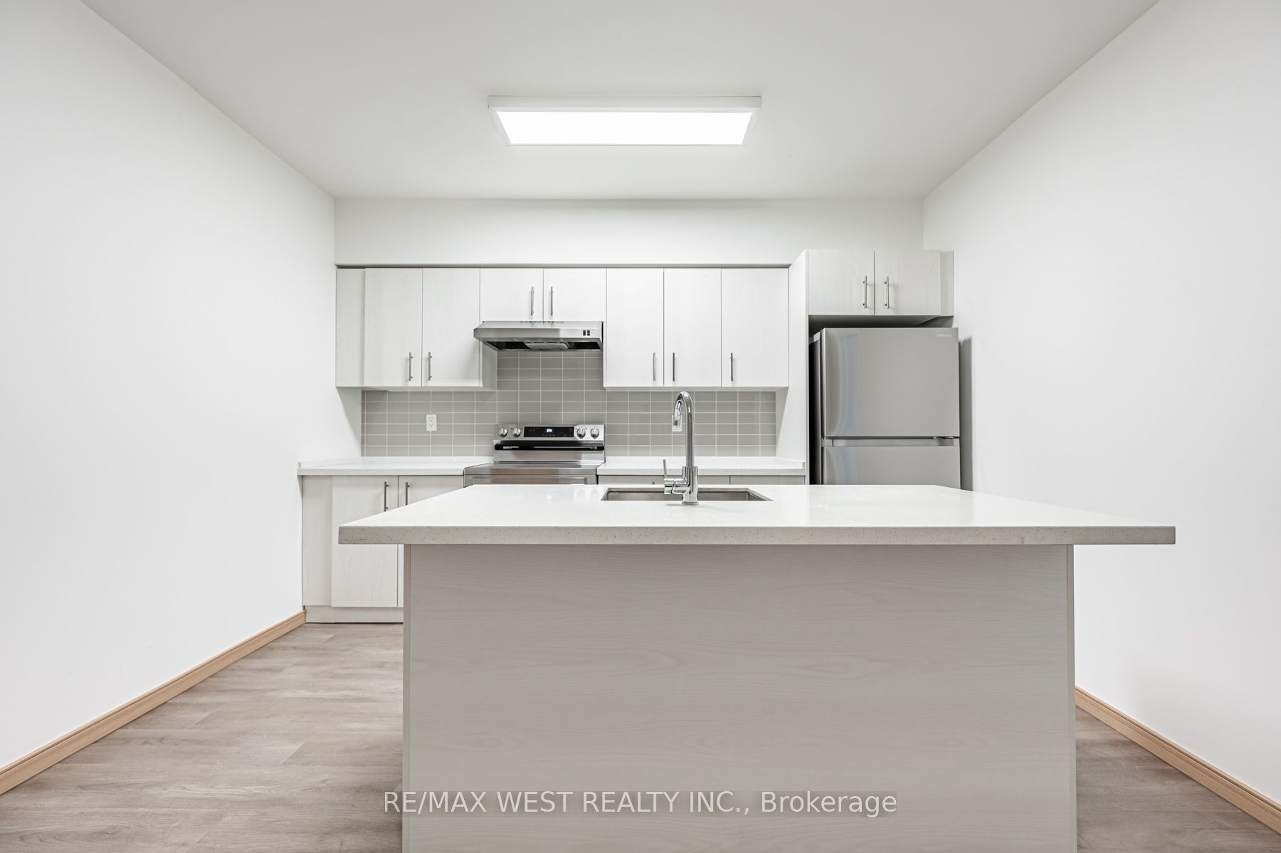 3453 Victoria Park Ave 108 Property Photo 15
