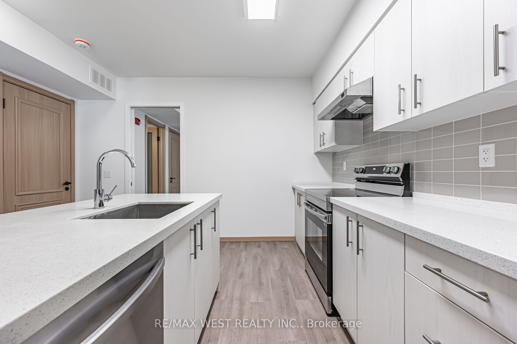 3453 Victoria Park Ave 108 Property Photo 18