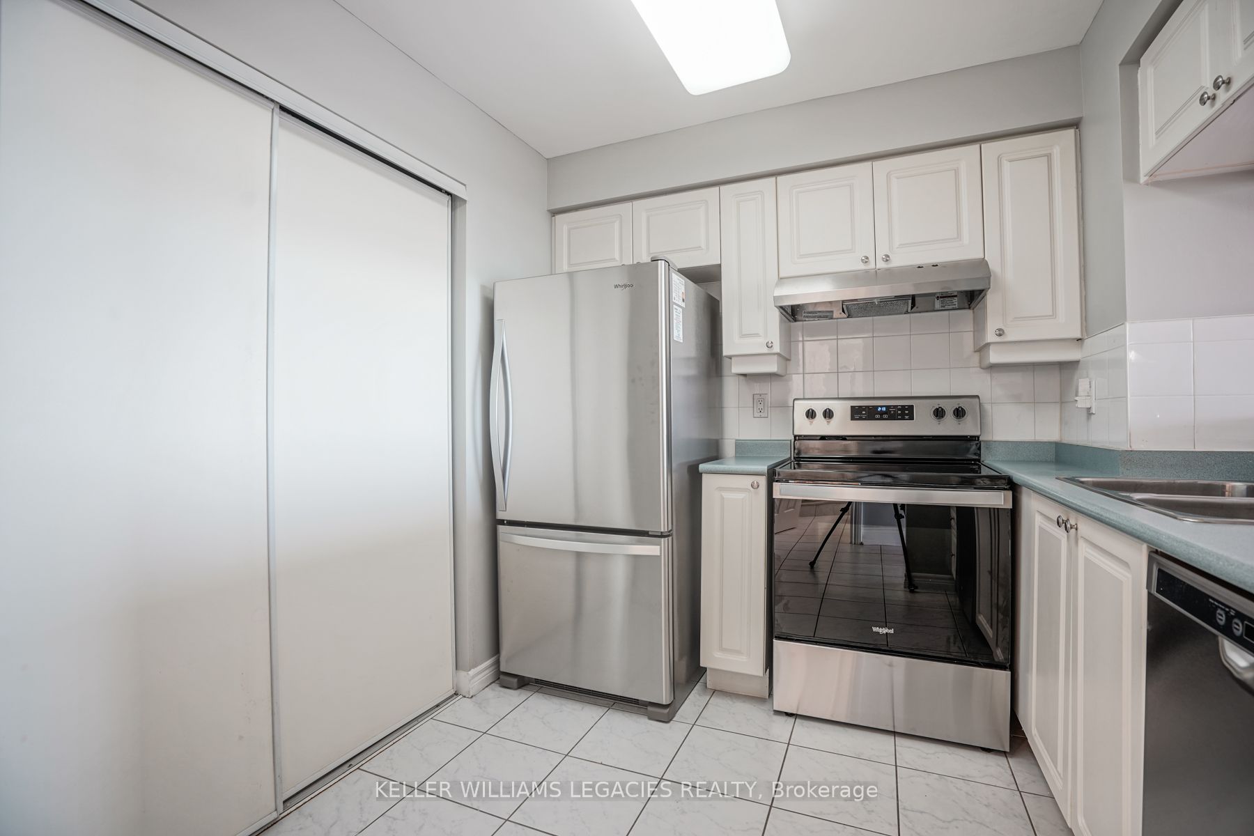 68 Corporate Dr 1 Property Photo 7
