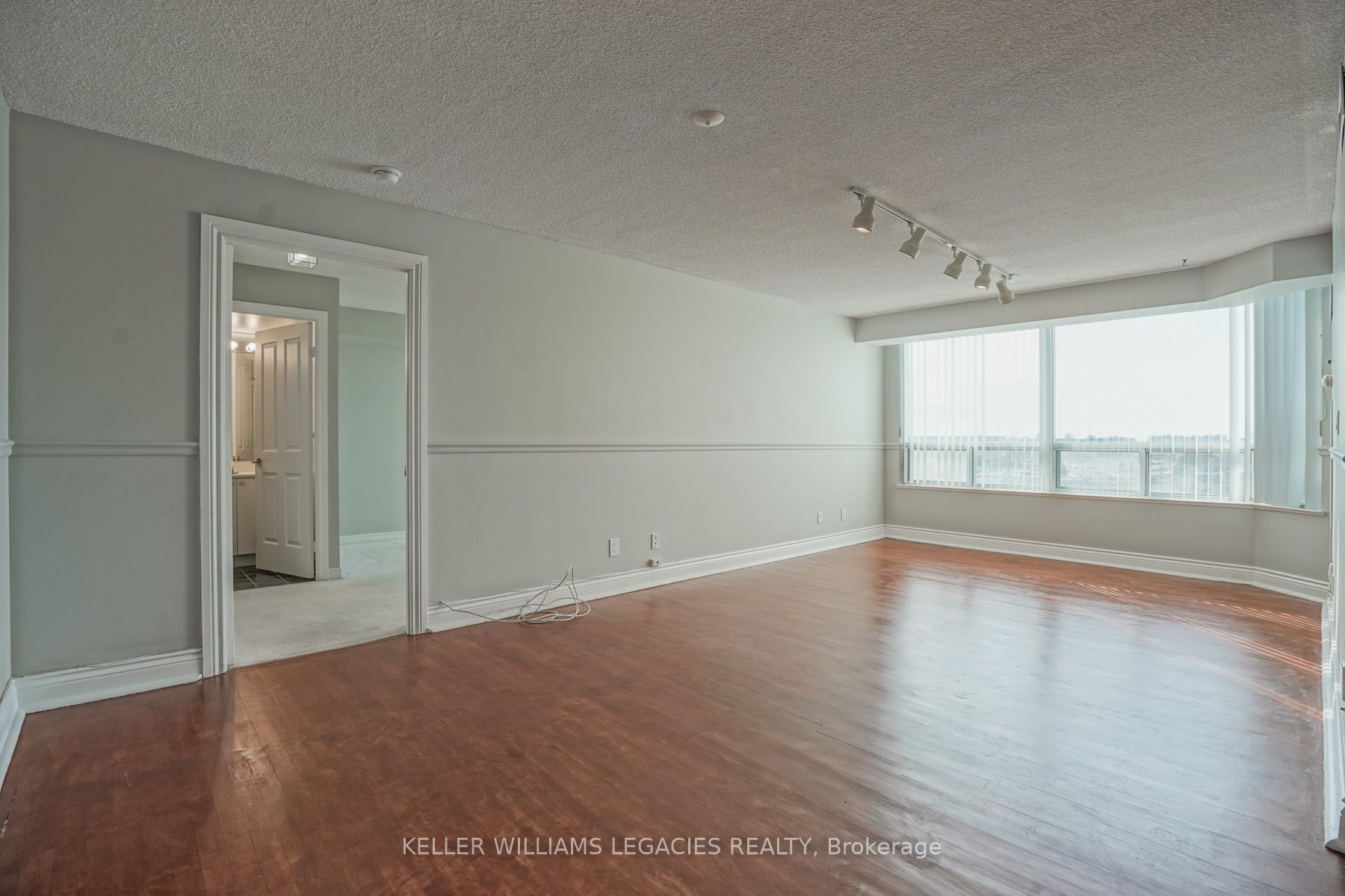 68 Corporate Dr 1 Property Photo 13