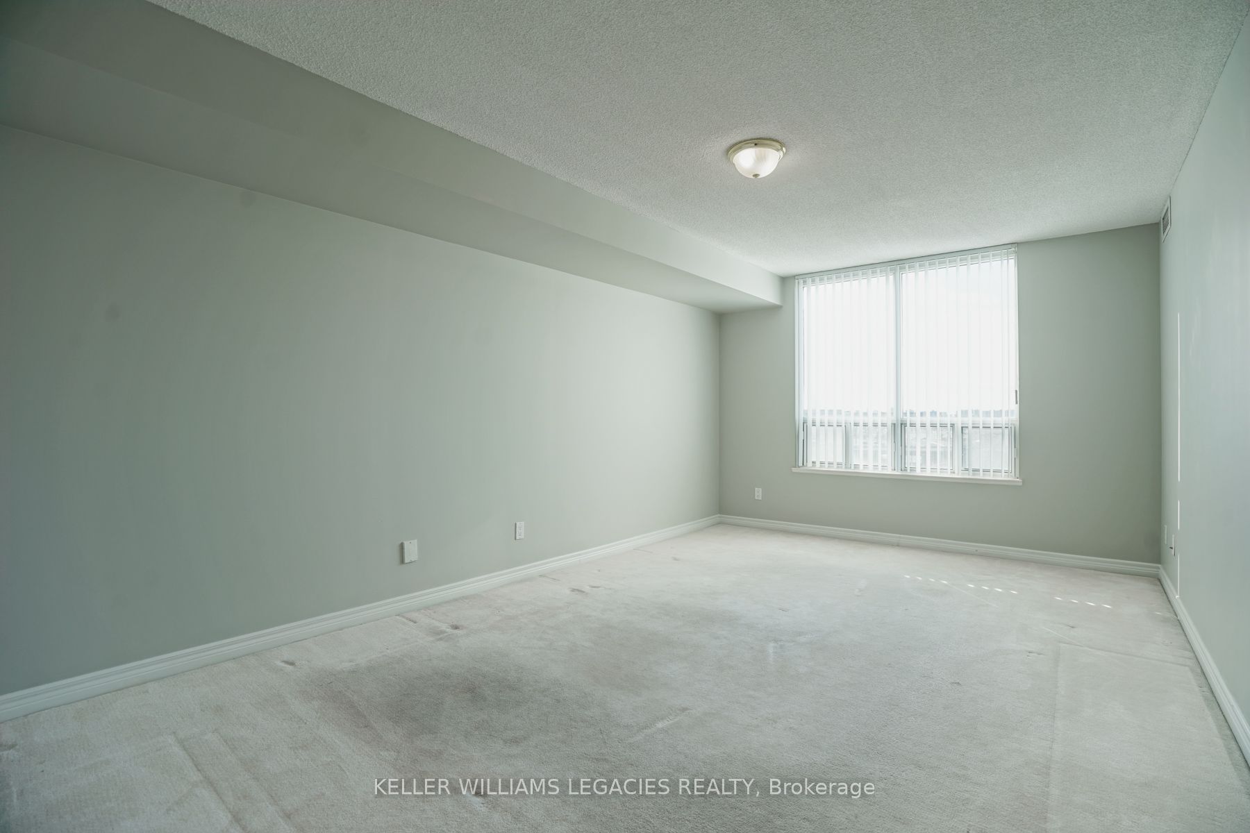68 Corporate Dr 1 Property Photo 19