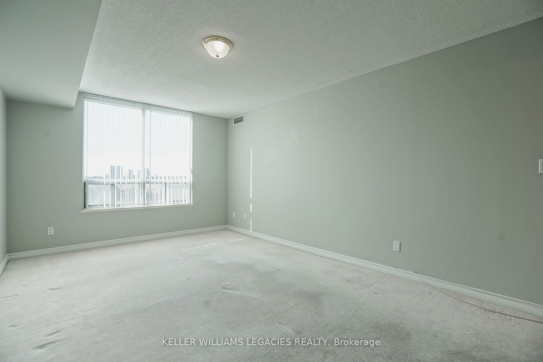 68 Corporate Dr 1 Property Photo 20