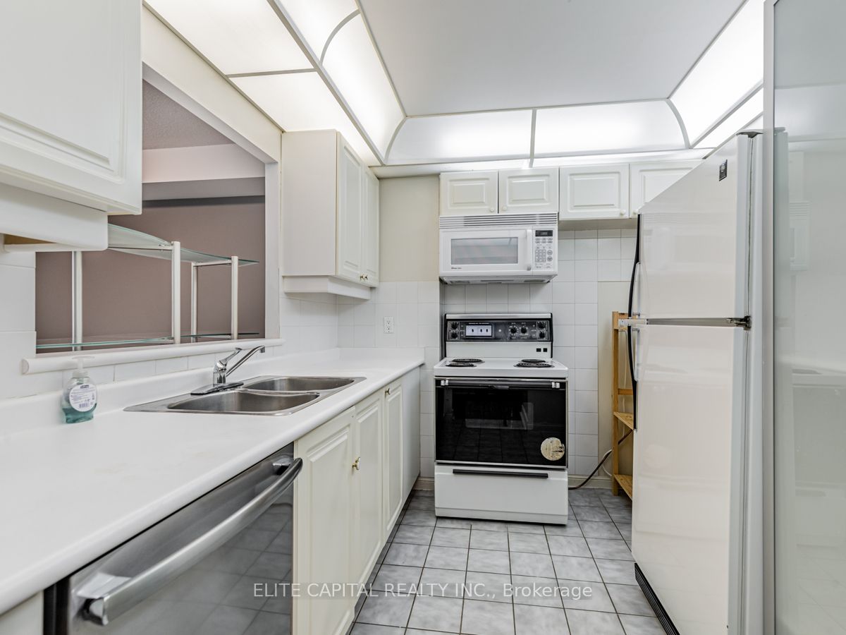 88 Corporate Dr 8 Property Photo 6
