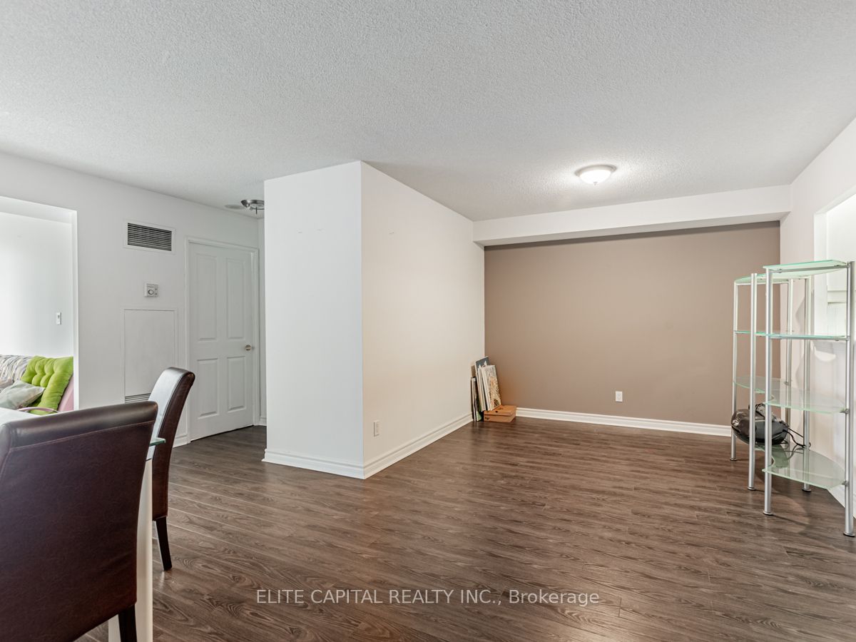 88 Corporate Dr 8 Property Photo 8