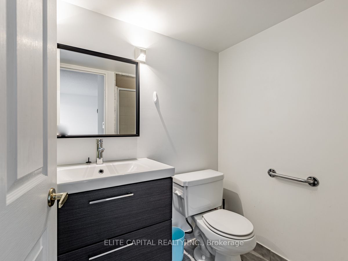 88 Corporate Dr 8 Property Photo 20