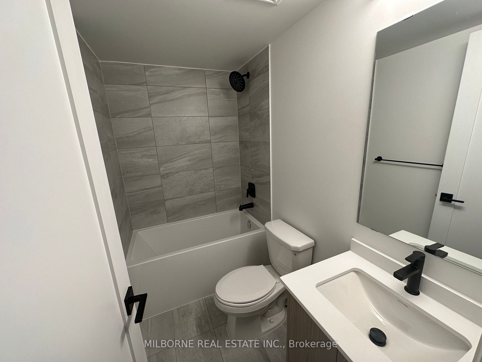 2369 Danforth Ave 07 Property Photo 10