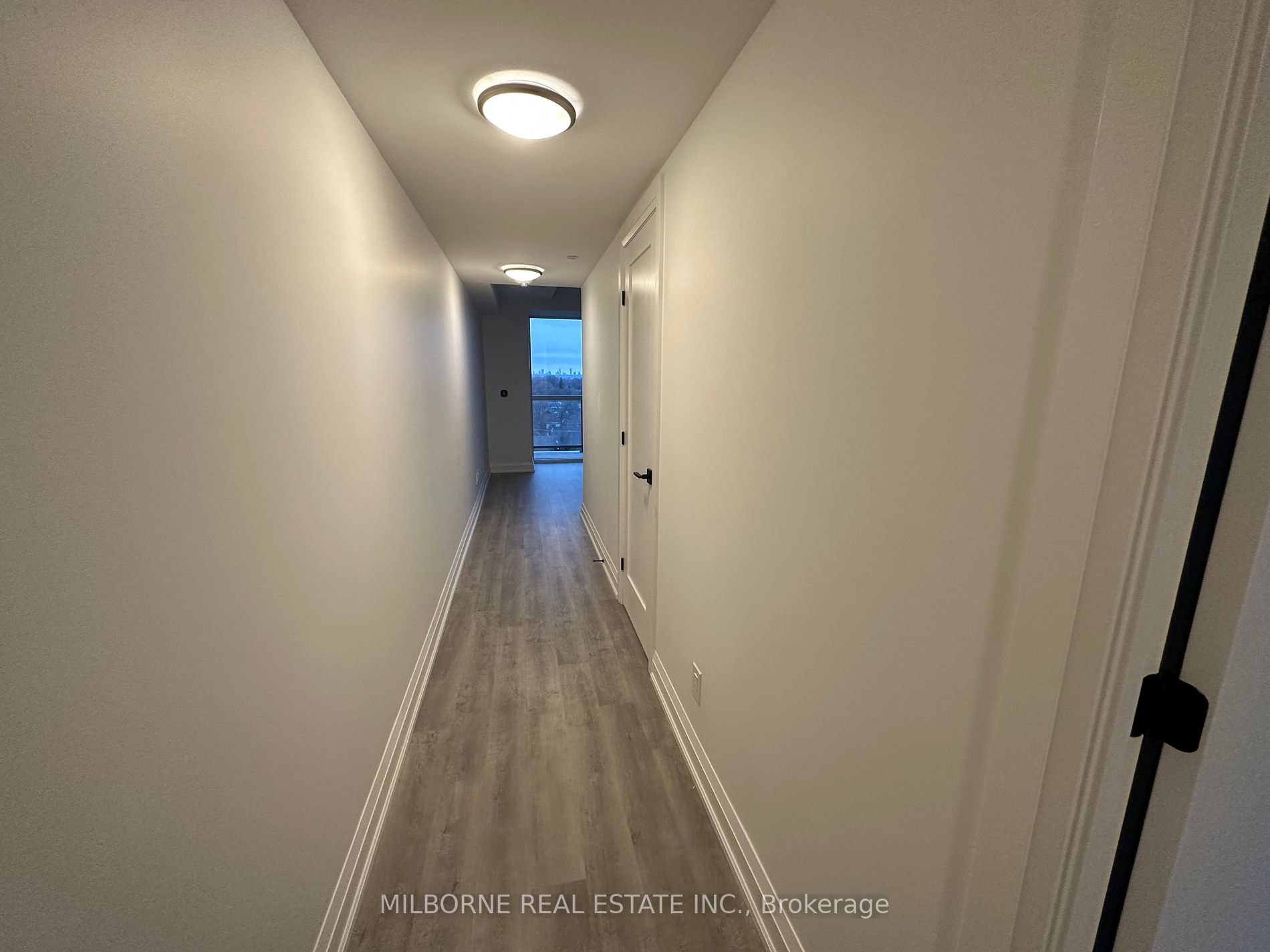 2369 Danforth Ave 08 Property Photo 7