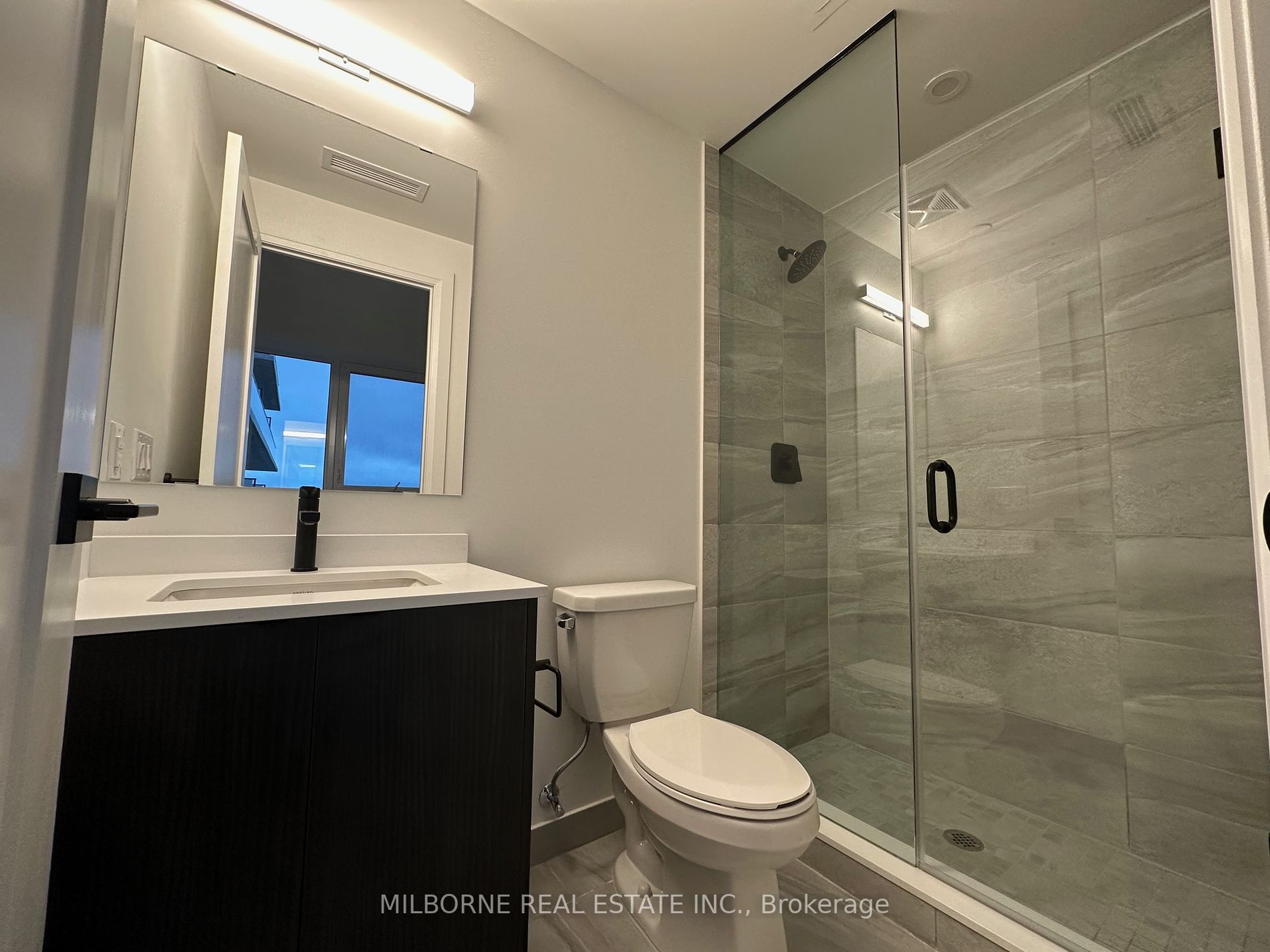 2369 Danforth Ave 08 Property Photo 8