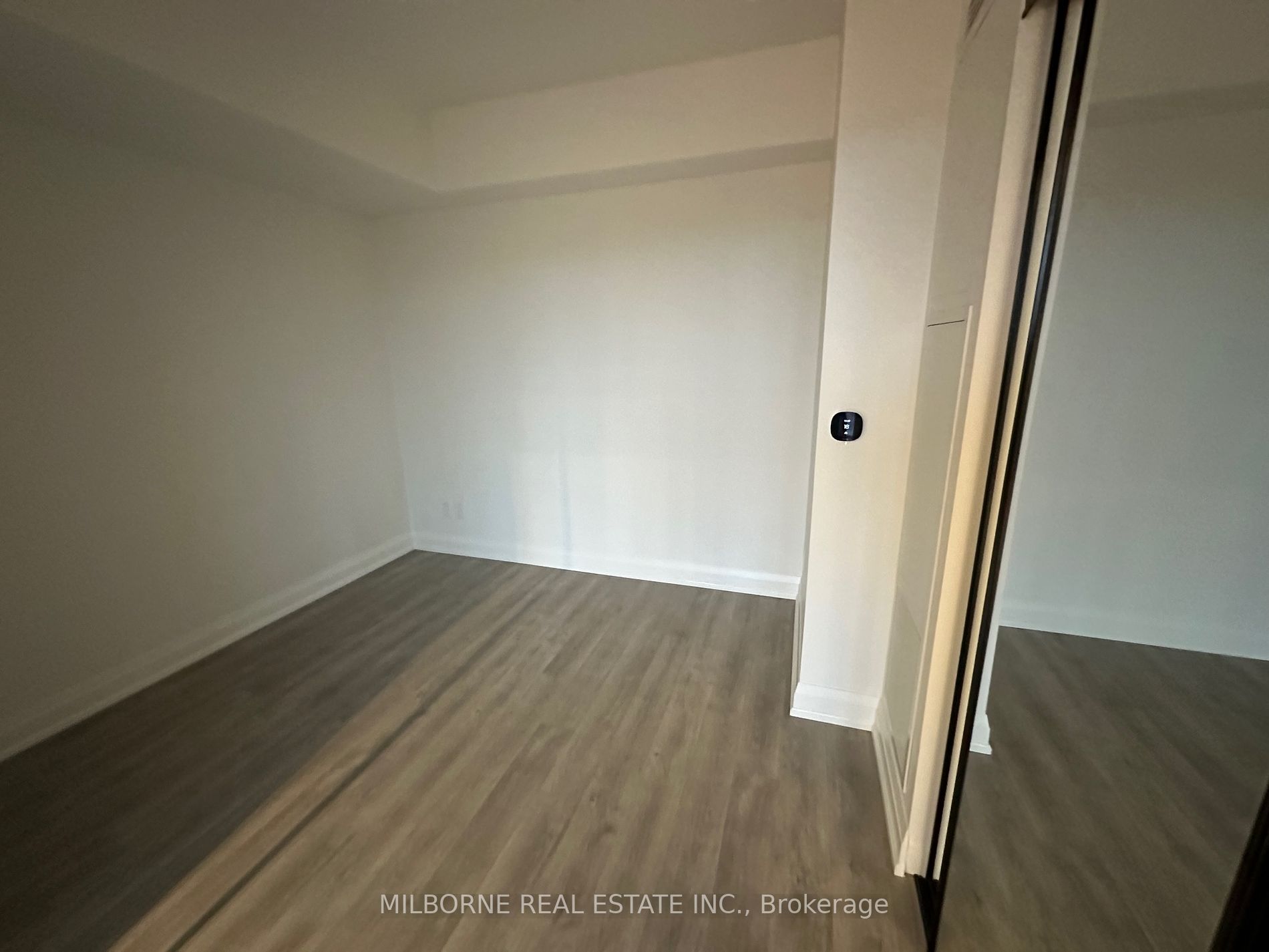 2369 Danforth Ave 08 Property Photo 11