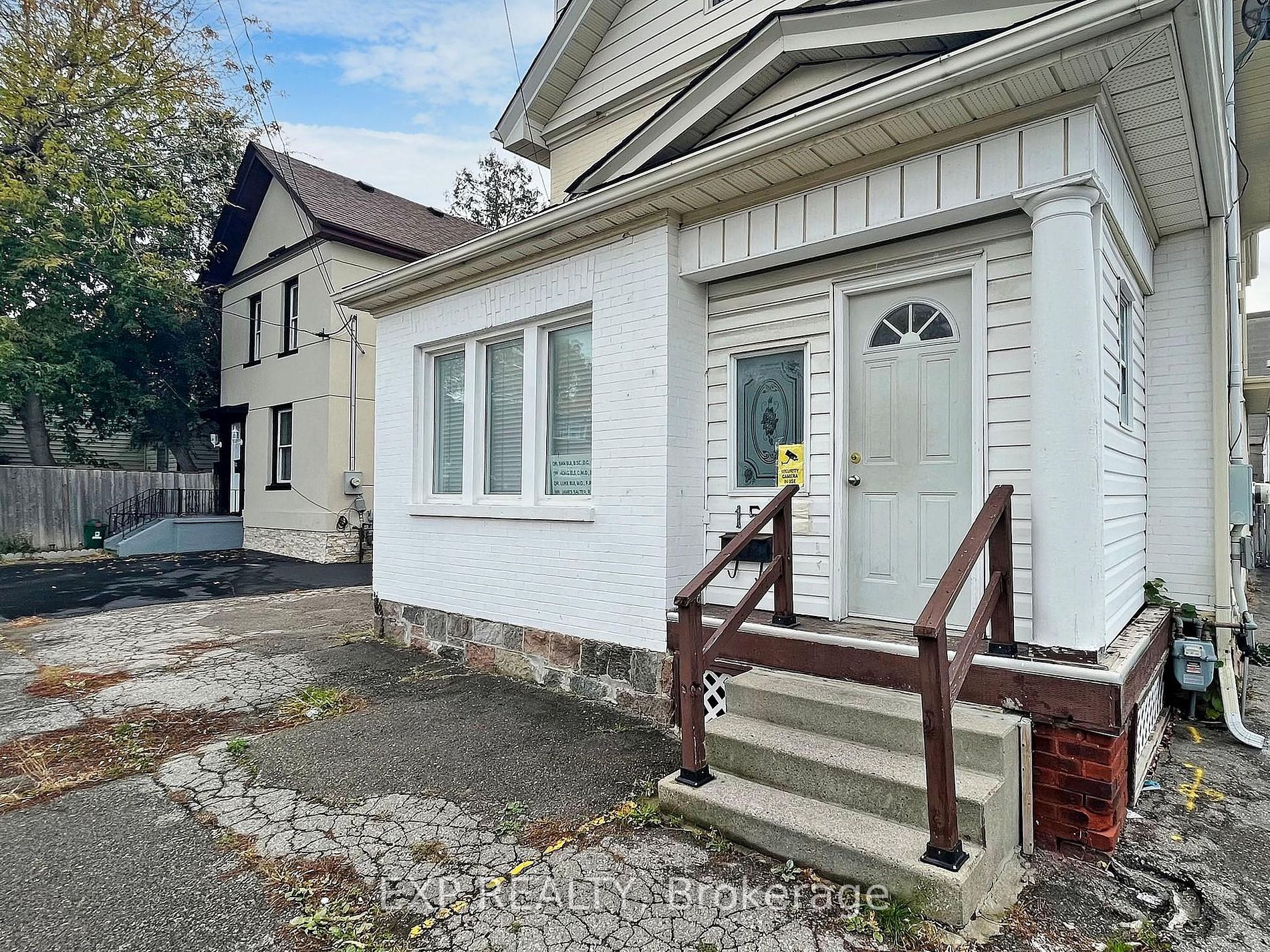 15 Colborne St E Property Photo 30