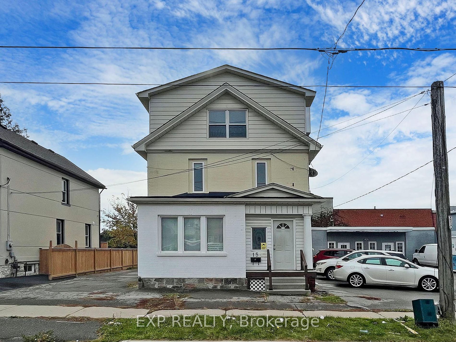 15 Colborne St E Property Photo 34
