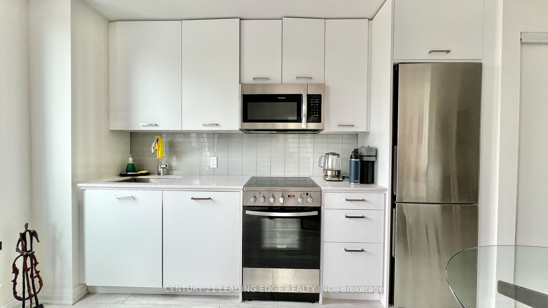 1630 Queen St E 1 Property Photo 13