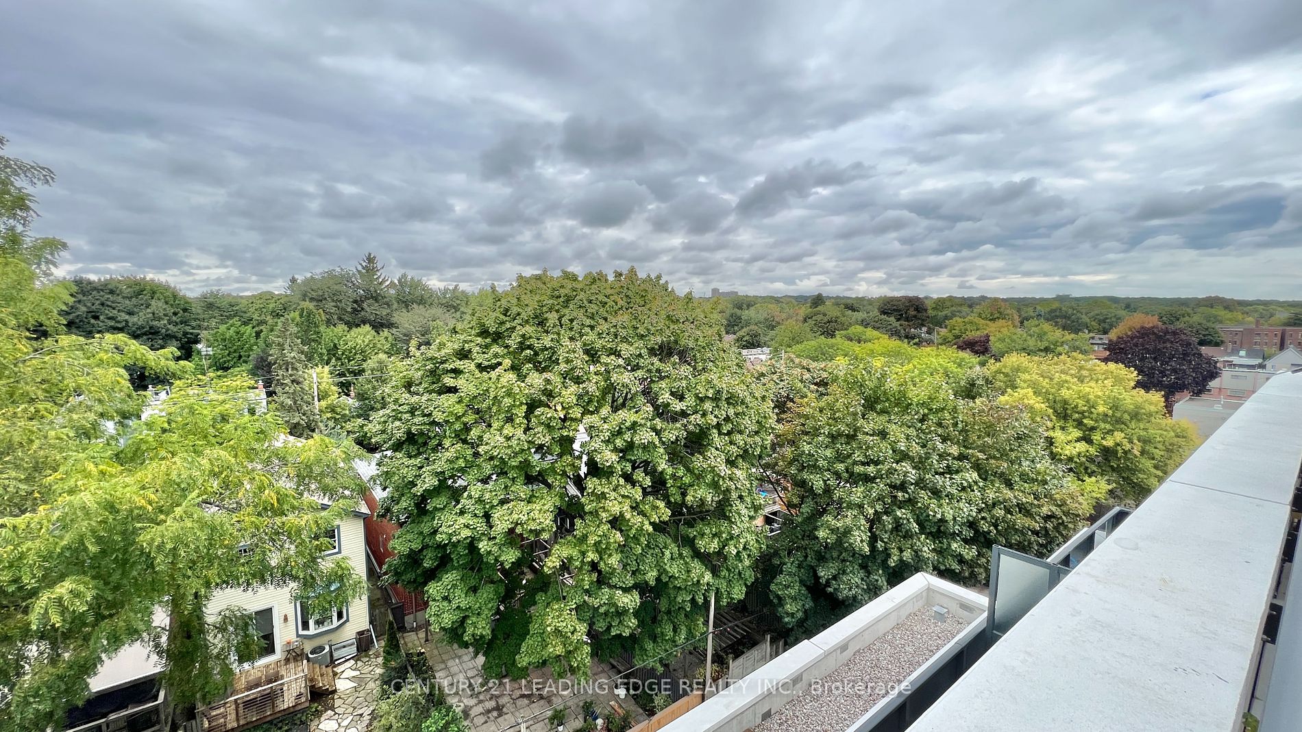 1630 Queen St E 1 Property Photo 22