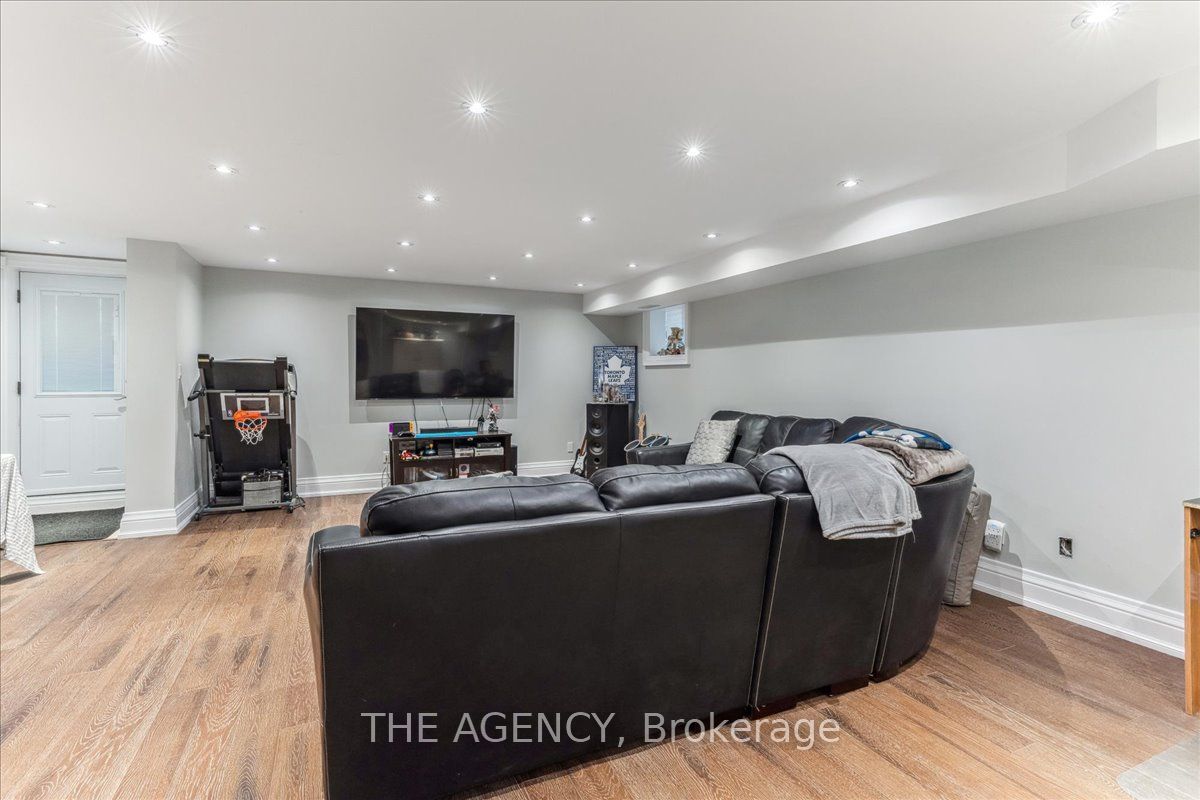 11 Northbrook Rd Property Photo 25