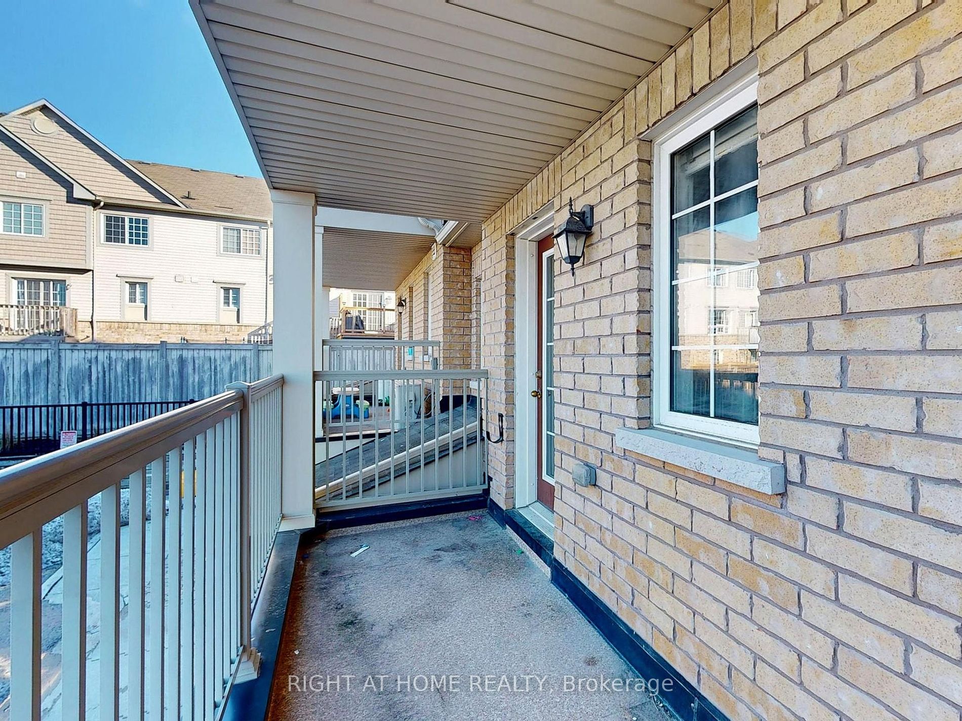 146 Kingston Rd W 4 Property Photo 33