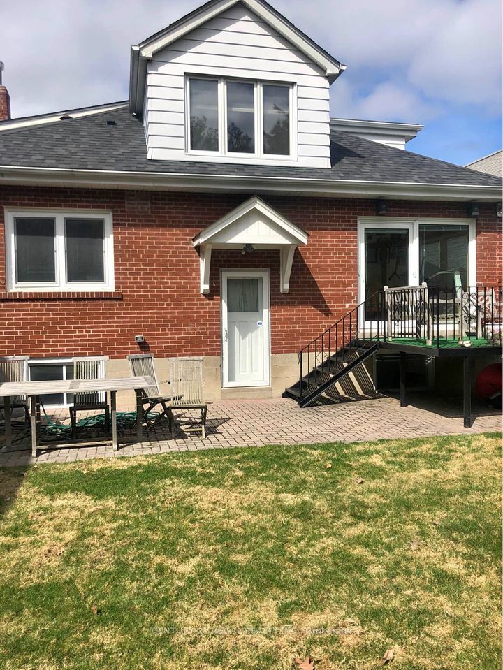 37 Parkview Hill Cres Property Photo 1