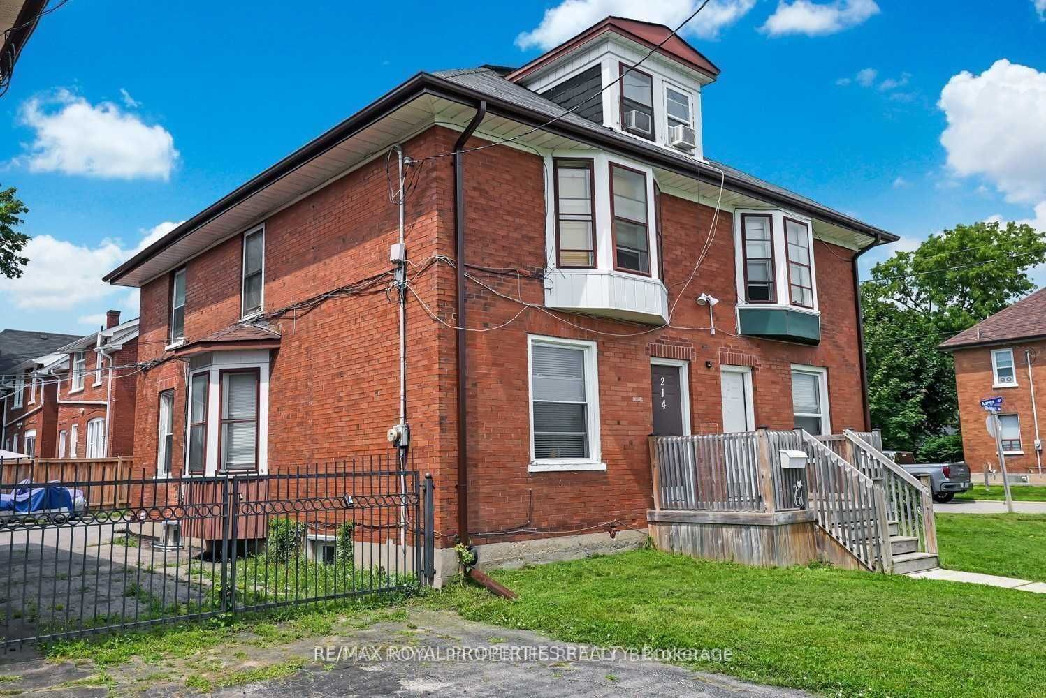 208-216 Division St Property Photo 7