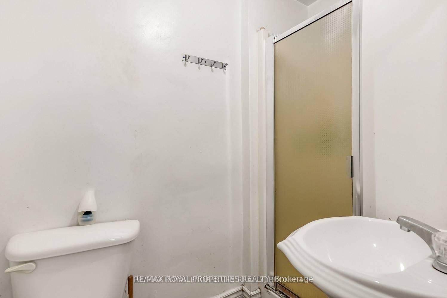 208-216 Division St Property Photo 17