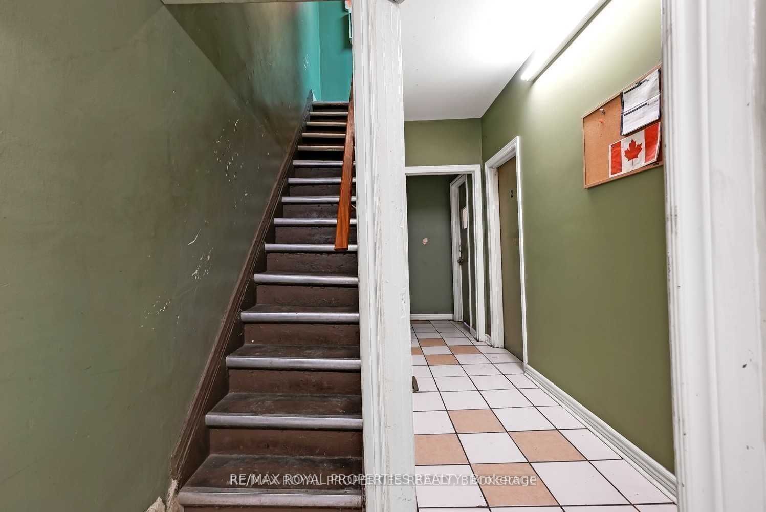 208-216 Division St Property Photo 18