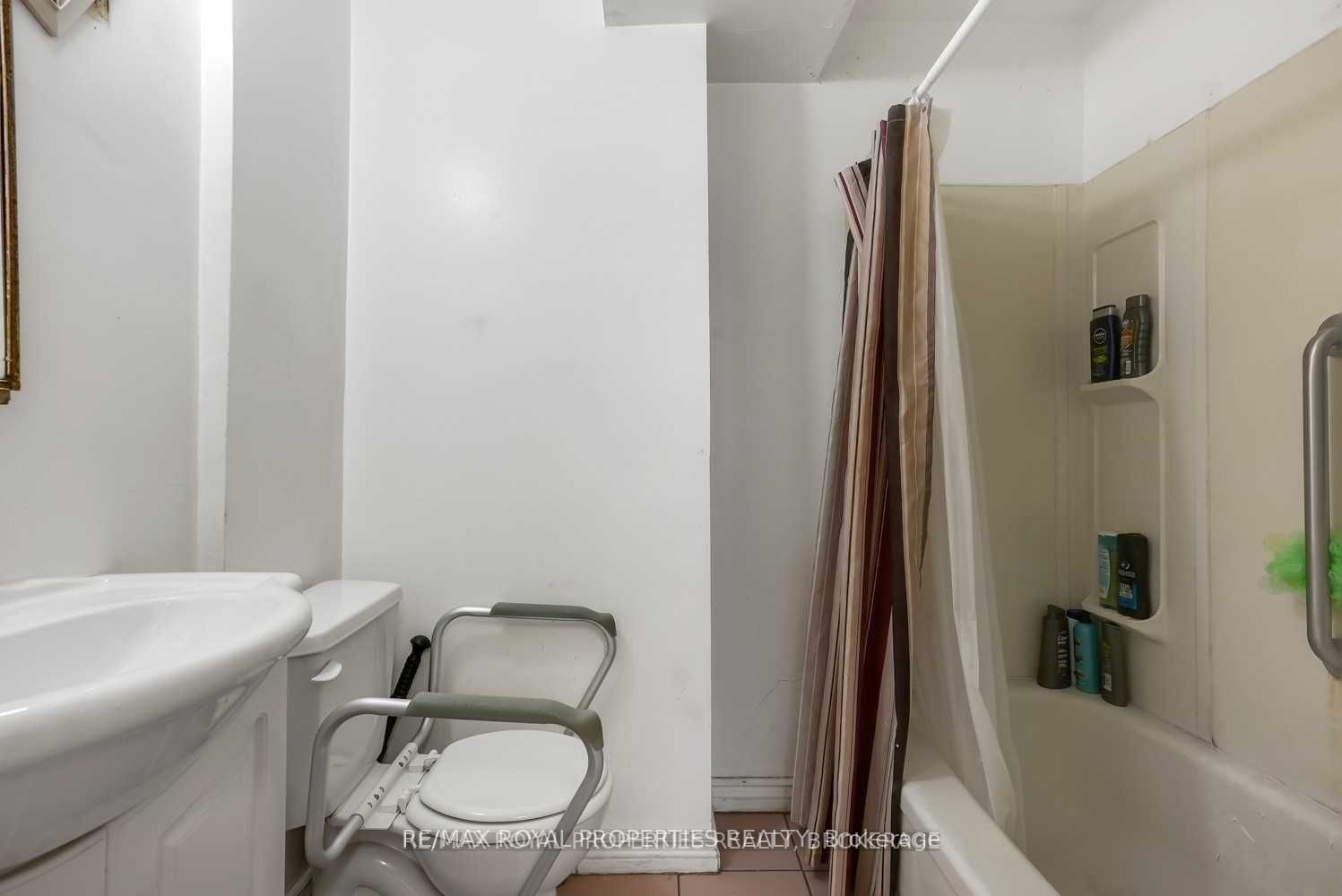 208-216 Division St Property Photo 20