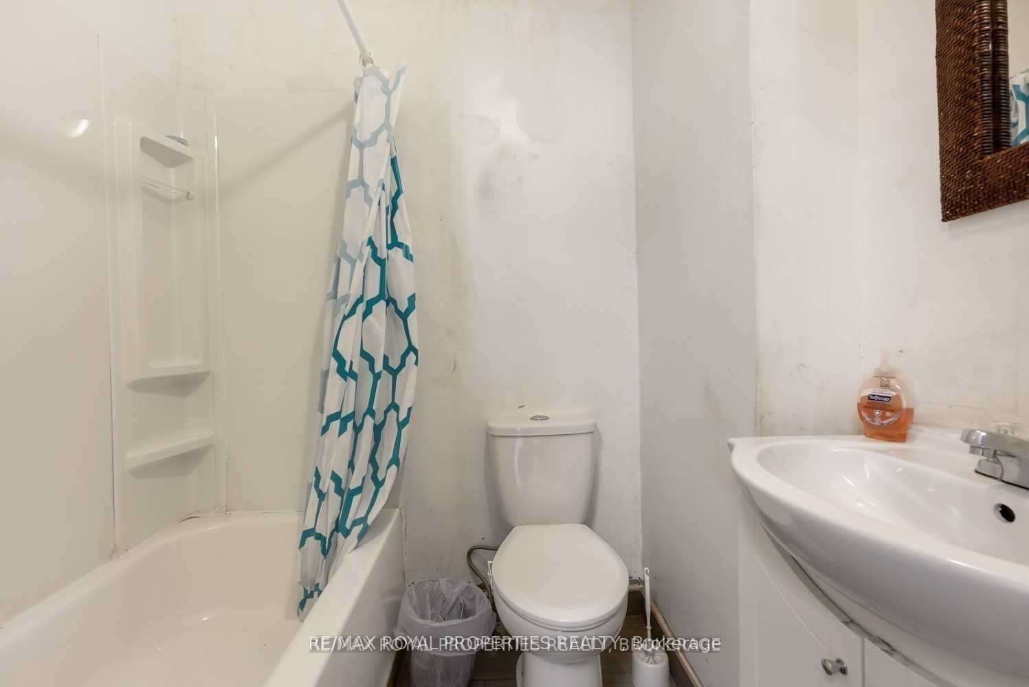 208-216 Division St Property Photo 27