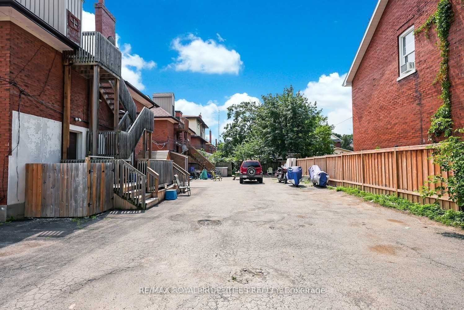 208-216 Division St Property Photo 29